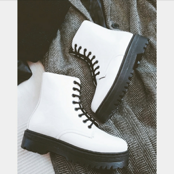 🚨The Seattle// white platform combat boot - Picture 7 of 12